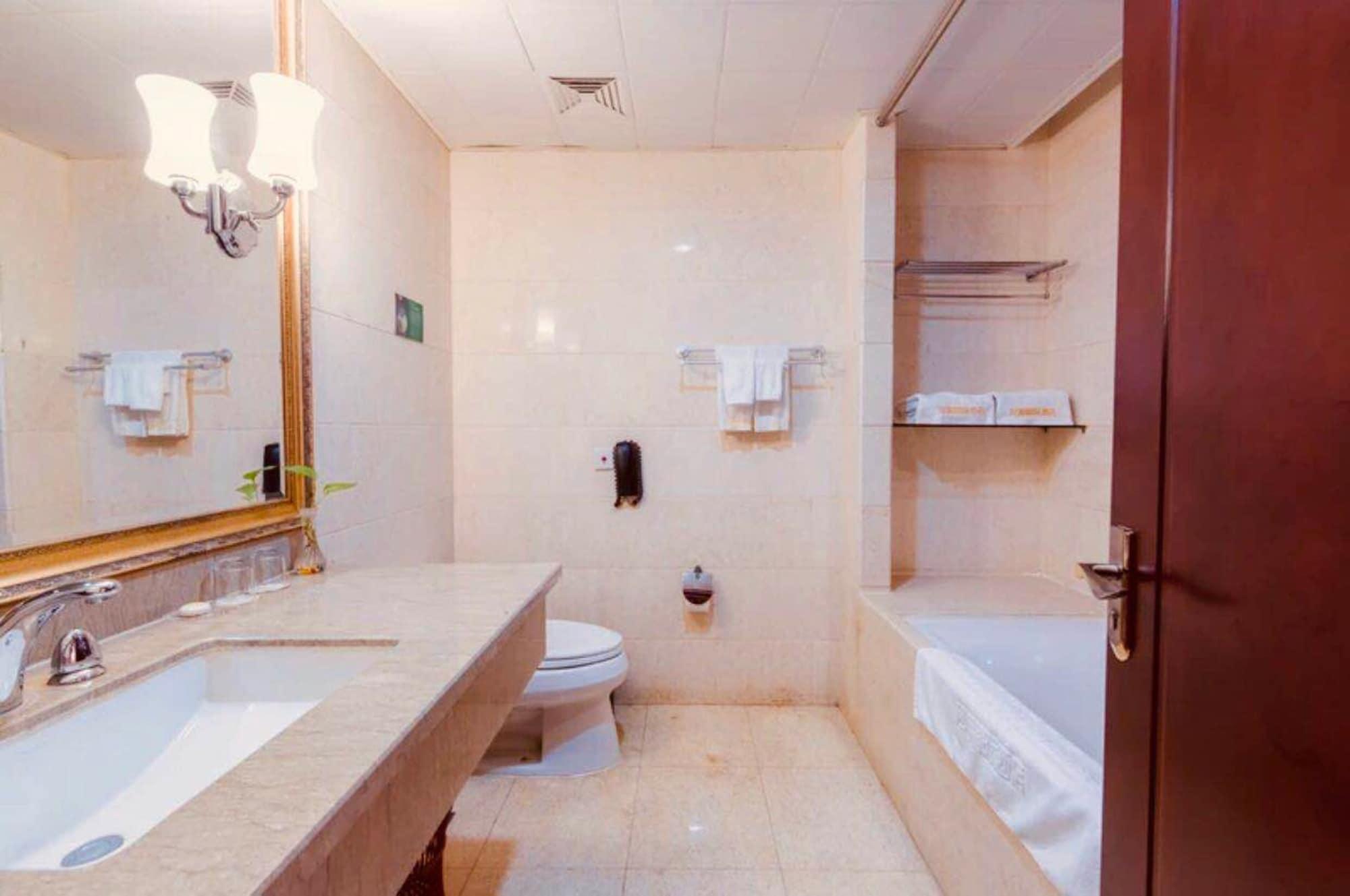 Shahai International Hotel Шанхай Екстериор снимка